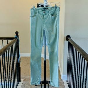 Level 99 Lily Straight Leg Skinny Jean